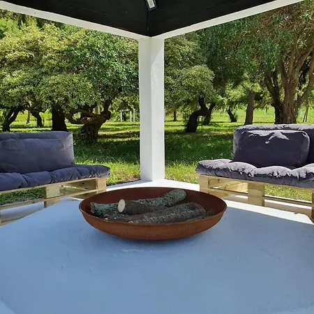 مكان تخييم Bearsu Nature Almoxarife