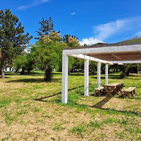 Kamp alanı Bearsu Nature Almoxarife Horta (Azores)