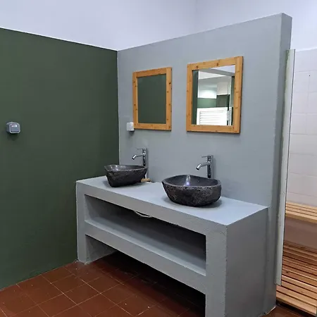 Bearsu Nature Almoxarife Campsite Horta (Azores)