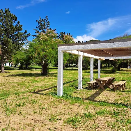 Bearsu Nature Almoxarife Campsite Horta (Azores)