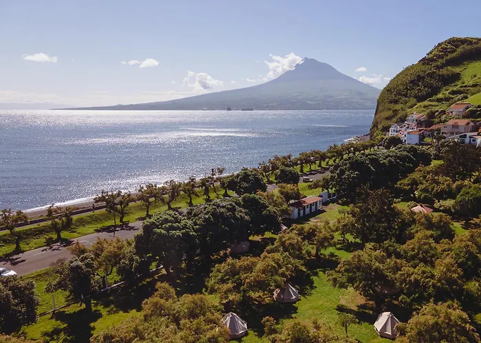 Parque de Campismo Bearsu Nature Almoxarife Horta (Azores)